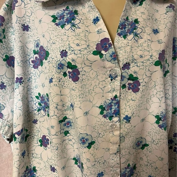 Floral Women's Top - White and Purple - Picture 3 of 9